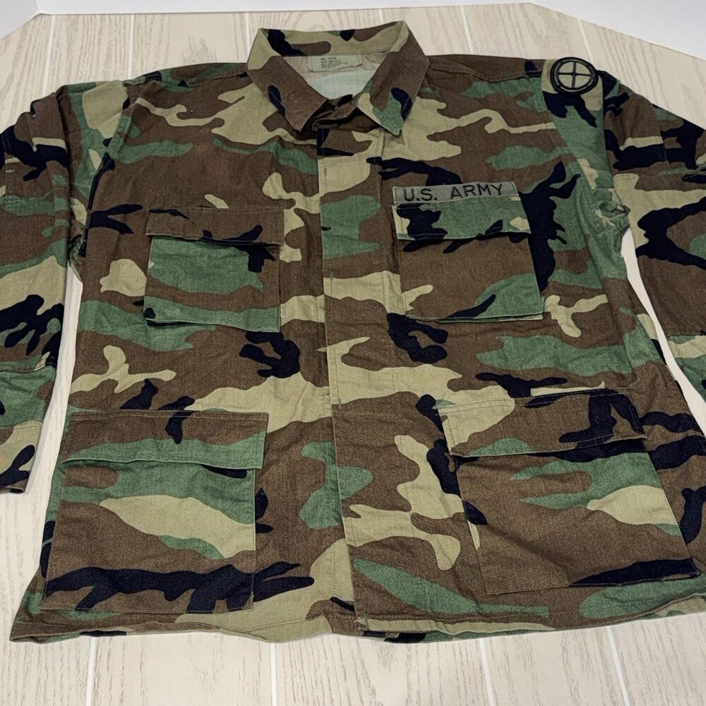 Vintage US Army Issued Woodlands BDU Jacket Size Large Reg W/Patches 1 Btn Miss